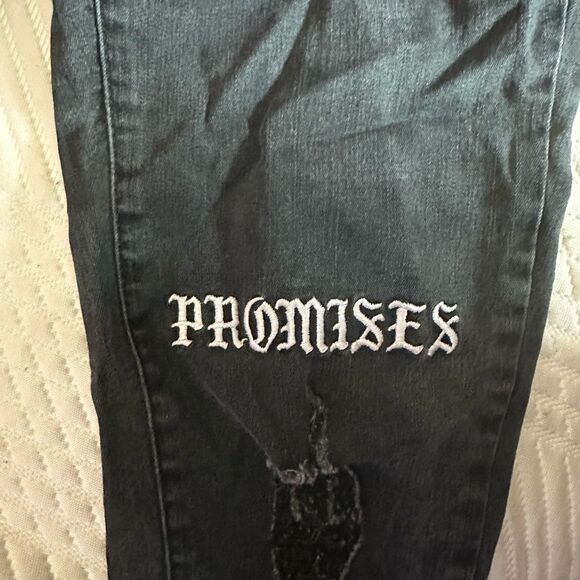 Broken Promises Distressed Skinny Jeans with White Text - Picture 6 of 7